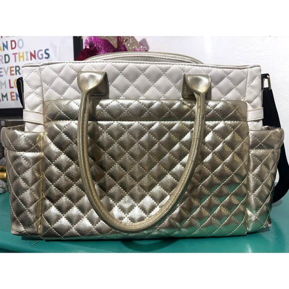 Betsey Johnson Quilted Diaper Bag Gold & Cream – With Changing Pad – Pre-Owned - Picture 2 of 6